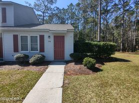 13 Port West Ct, Swansboro, NC