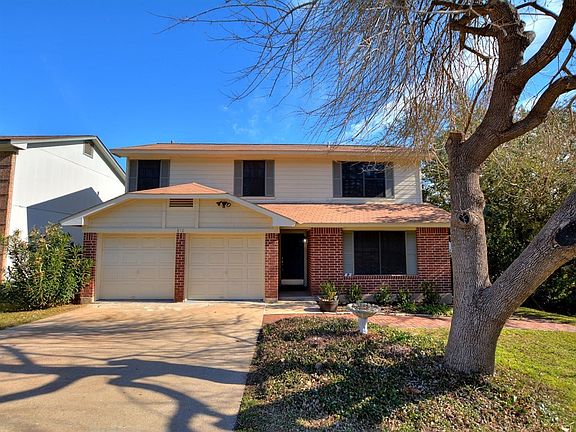 2nd image of 810 Sweetwater River Dr