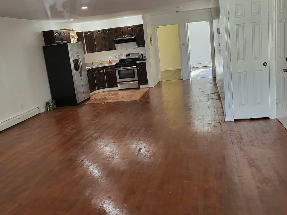 1st image of 22520 145th Ave Floor 1