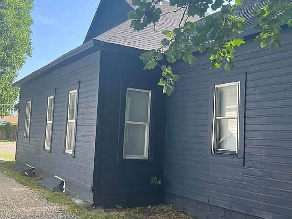 2nd image of 112 W Park St