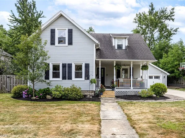 108 E Center St, Berea, OH 44017