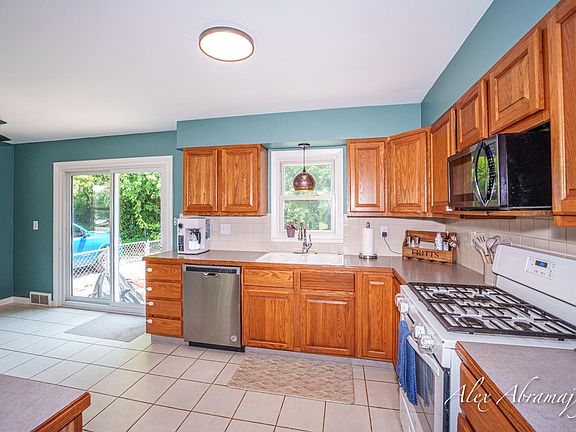 4th image of 1862 Avondale Dr SE
