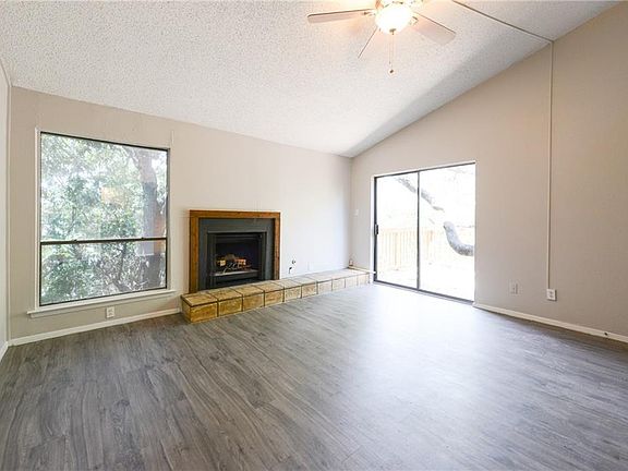 5th image of 2309 Arpdale St
