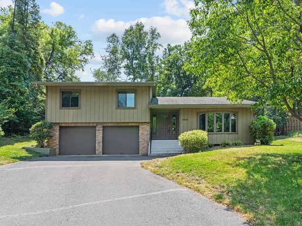 5986 McKinley St NE, Fridley, MN 55432