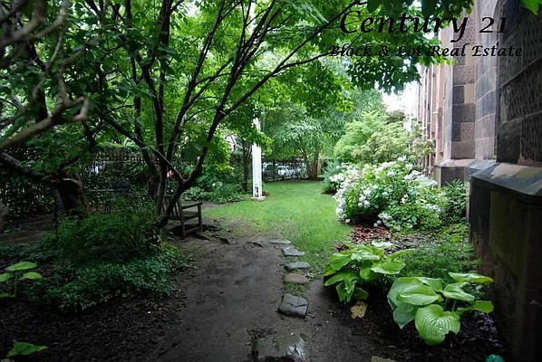 Sold by Block & Lot Real Estate | media 17