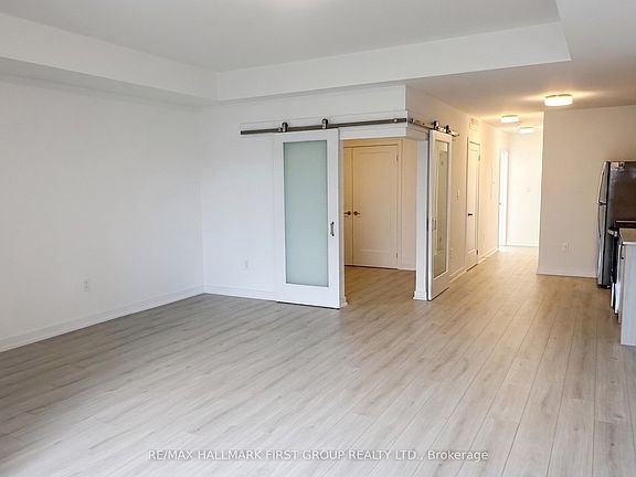 5th image of 25 Palace St #P32