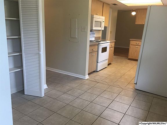 5th image of 10004 Dunbarton Dr SE