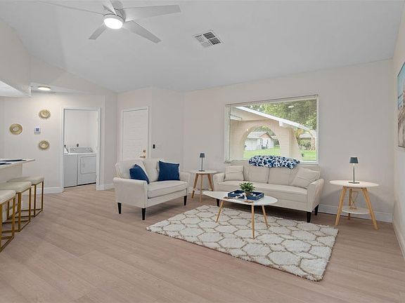 3rd image of 8643 Woodbridge Dr