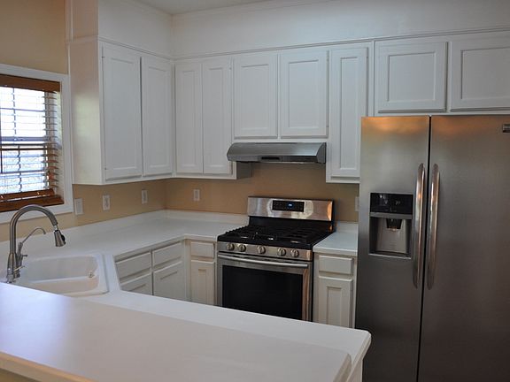 4th image of 630 Somerset Vale Dr