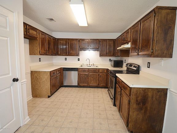 5th image of 192 Guthrie Dr