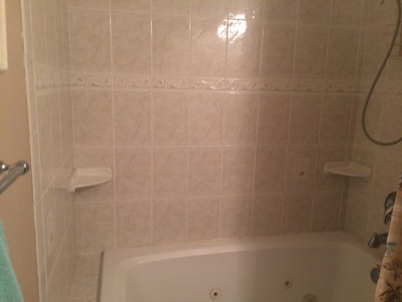 4th image of 1019 NE 9th Ct