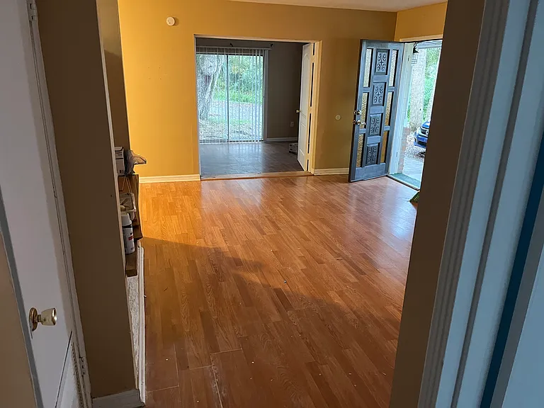 1616 Lakeside Dr — Photo 3