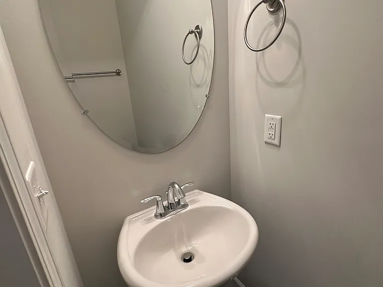 1/2 bath