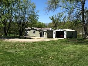 2nd image of 909 W Lincoln Dr