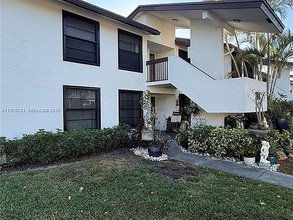 4th image of 201 Lake Pointe Dr APT 202