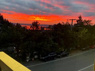 9922 Lake Washington Blvd NE #101, Bellevue, WA 98004