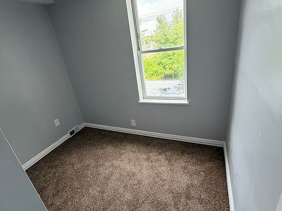 5th image of 7225 Grays Ave