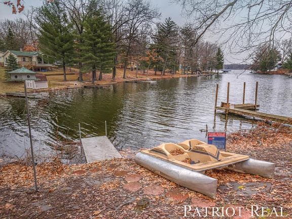 2nd image of 8522 S Pine Point Dr