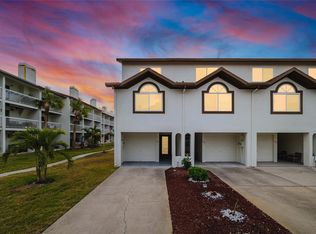274 Madeira Circle St, Petersburg, FL 33715
