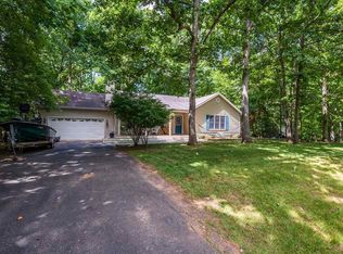 46 Dogleg Rd, Palmyra, VA 22963
