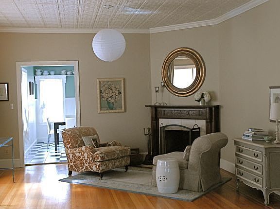 4th image of 3032 Colfax Ave S