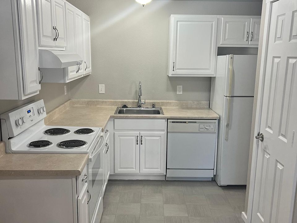 1st image of 3213-3219 49th Ave NE #2