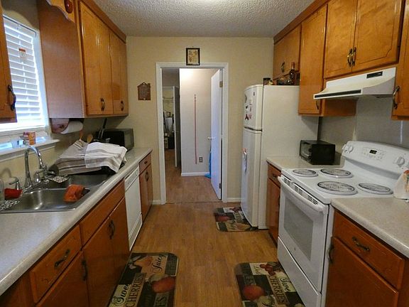 5th image of 2042 Lasalle Dr