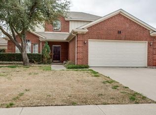 245 Moonbeam Ln, Grand Prairie, TX 75052