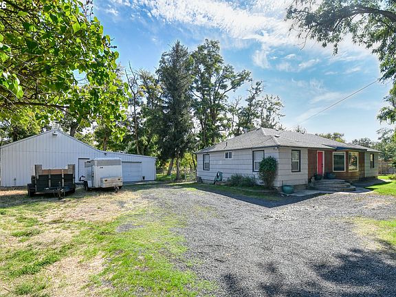 2nd image of 71477 Schroeder Rd