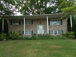 910 Forbes Rd, Carlisle, PA 17013