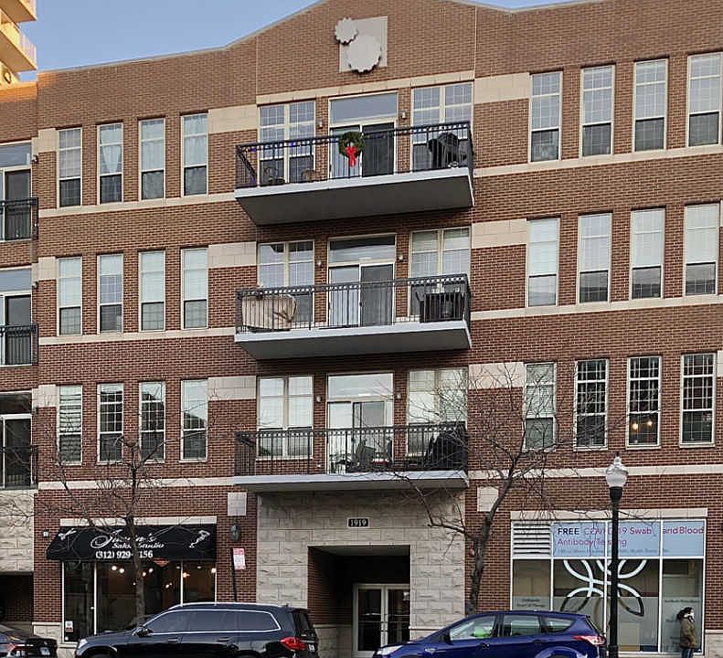 1st image of 1919 S Michigan Ave Unit 405