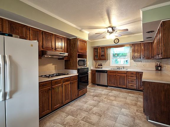 5th image of 54716 Rock Ct