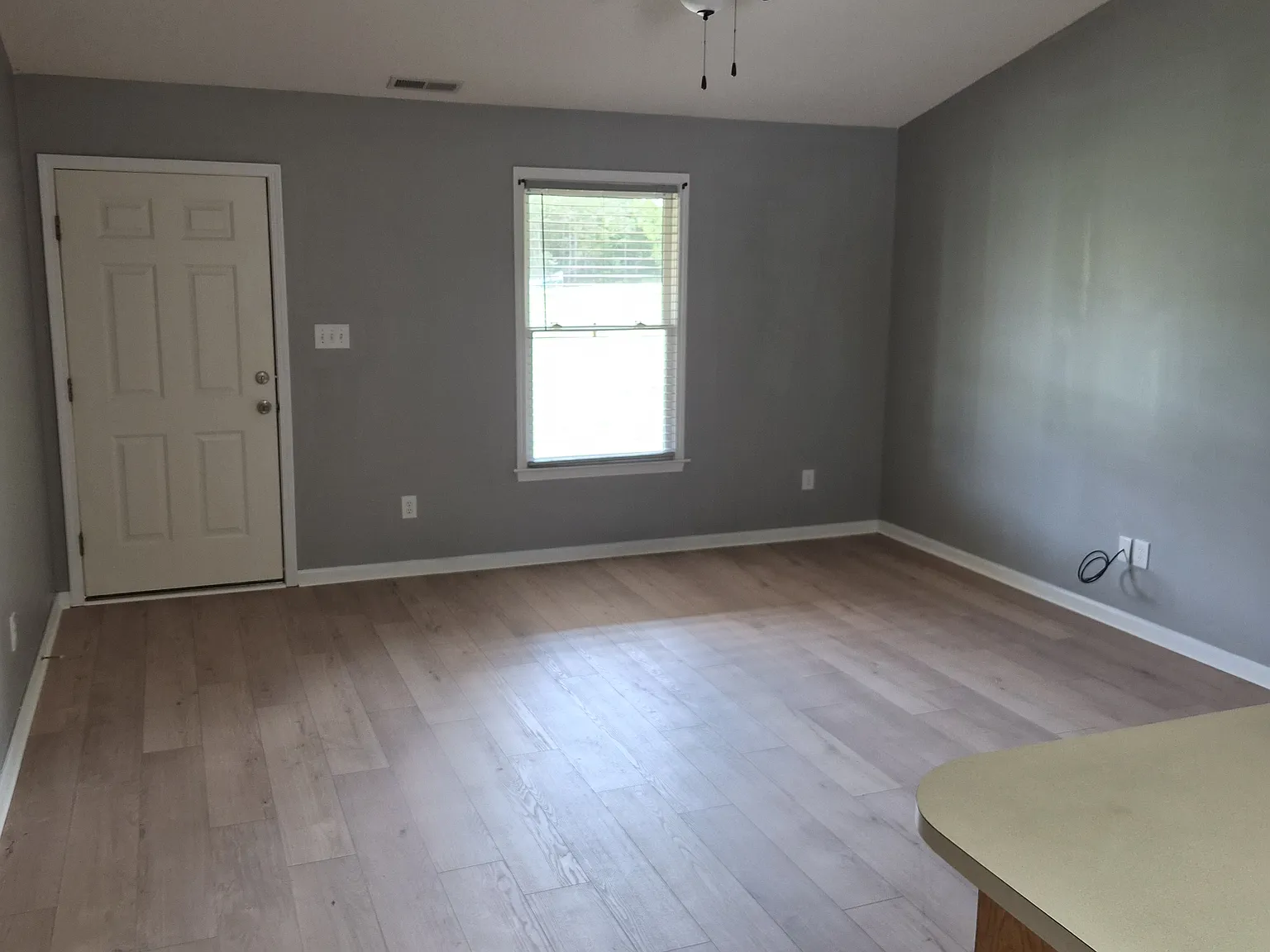 2 bed, $1,200 — Photo 2