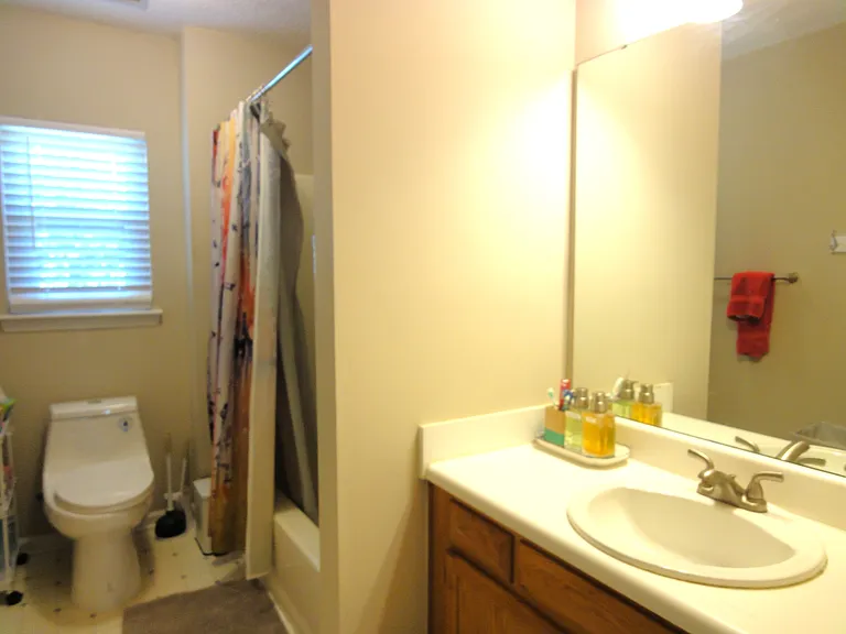320 Hallwood Ct — Photo 24