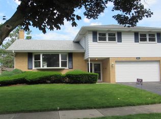 845 S Hillcrest Ave, Elmhurst, IL 60126
