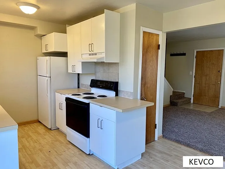 1101 Ponderosa Dr — Photo 8