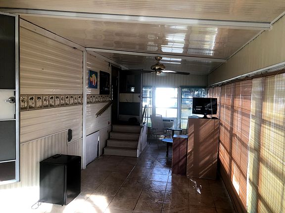 4th image of 3701 Baynard Dr #B 11