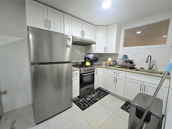 5th image of 21-41 32nd St #B2