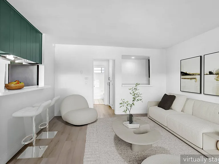 1333 N Martel — Photo 16