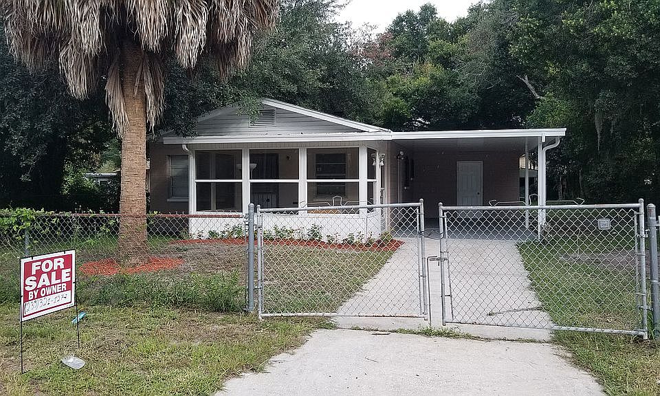 1st image of 170 Avenue W NE