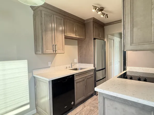 100 Belvedere Dr #2, Mill Valley, CA 94941