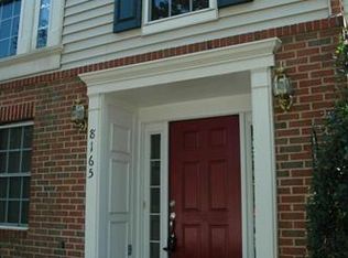 8165 Skelton Cir, Falls Church, VA 22042