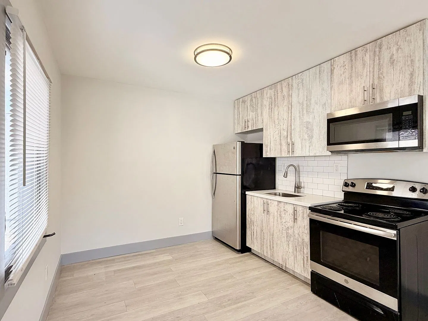 Fully Renovated 2-Bedroom in Wynwood Norte — Photo 4