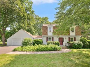 108 Pilgrim Dr, Windsor, CT 06095