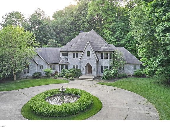2nd image of 270 Valentine Farms Dr