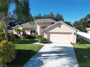 201 Joy Haven Dr, Sebastian, FL 32958