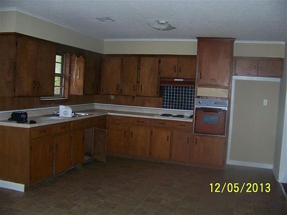4th image of 210 Newman Dr