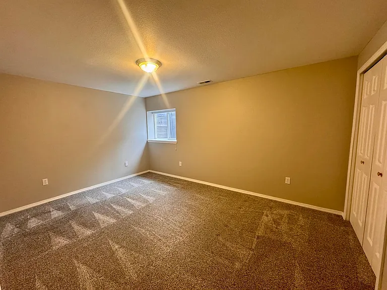 9380 Melbourne Dr — Photo 38