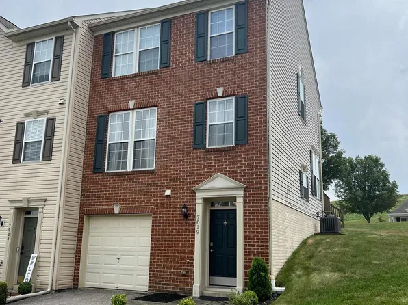 7019 S Sentinel Ln, York, PA 17403