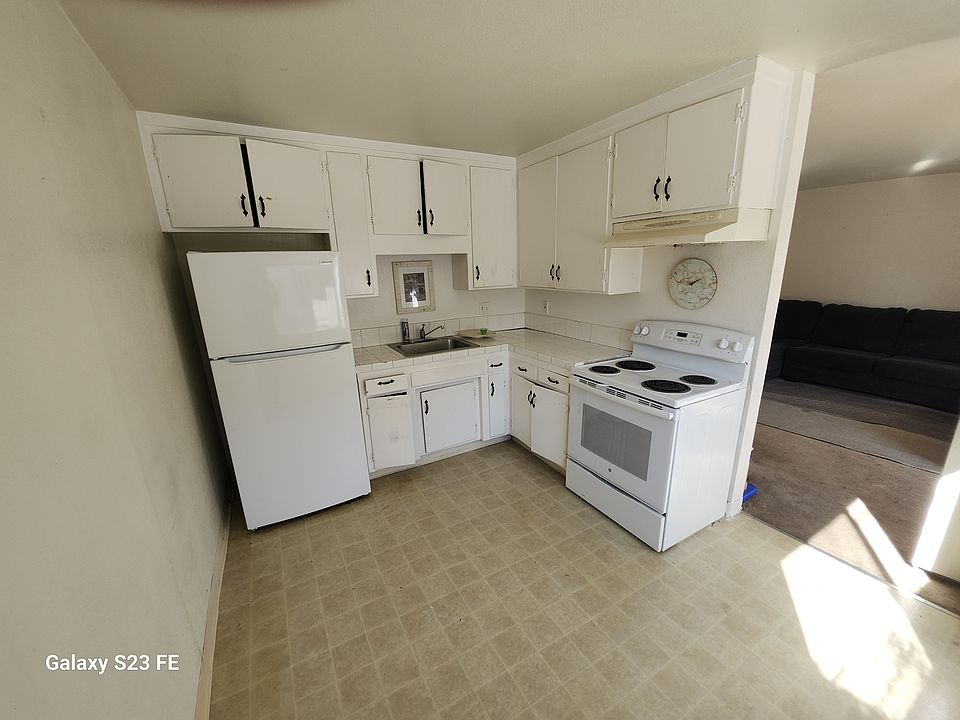 1st image of 3227 Williamsburg Dr #2